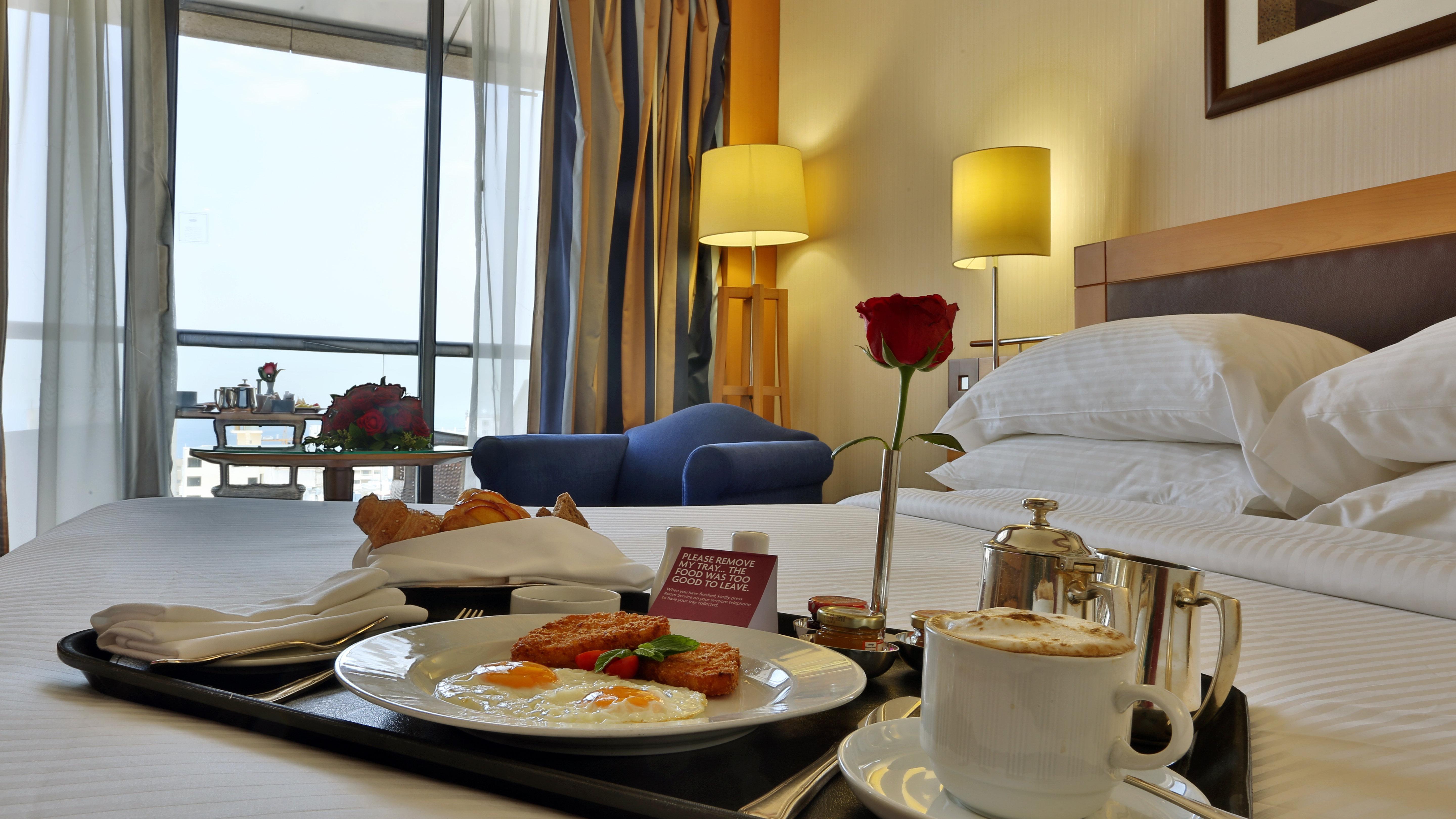 Hotel Crowne Plaza Hamra By Ihg 5*