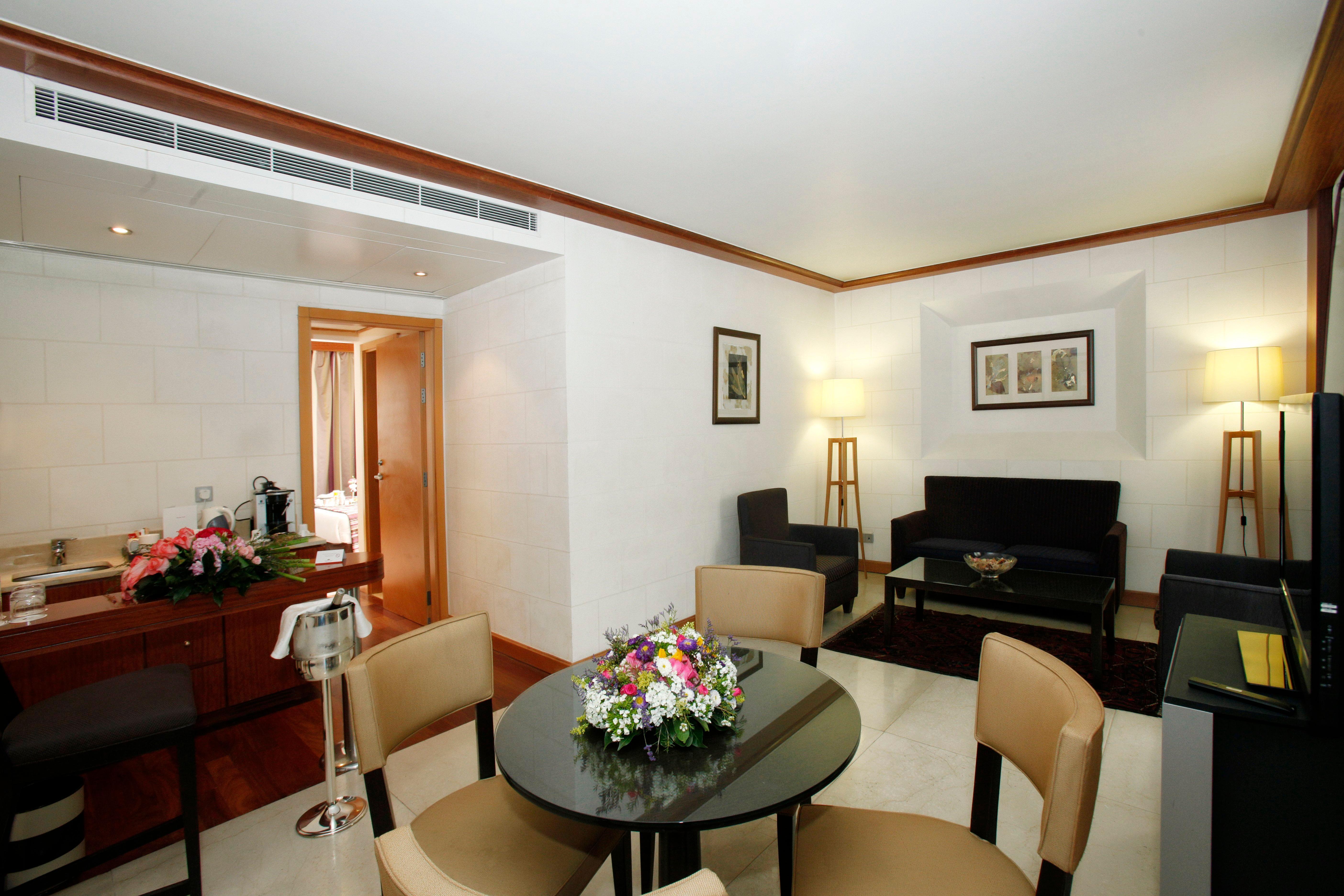 Crowne Plaza Hamra By Ihg 5*