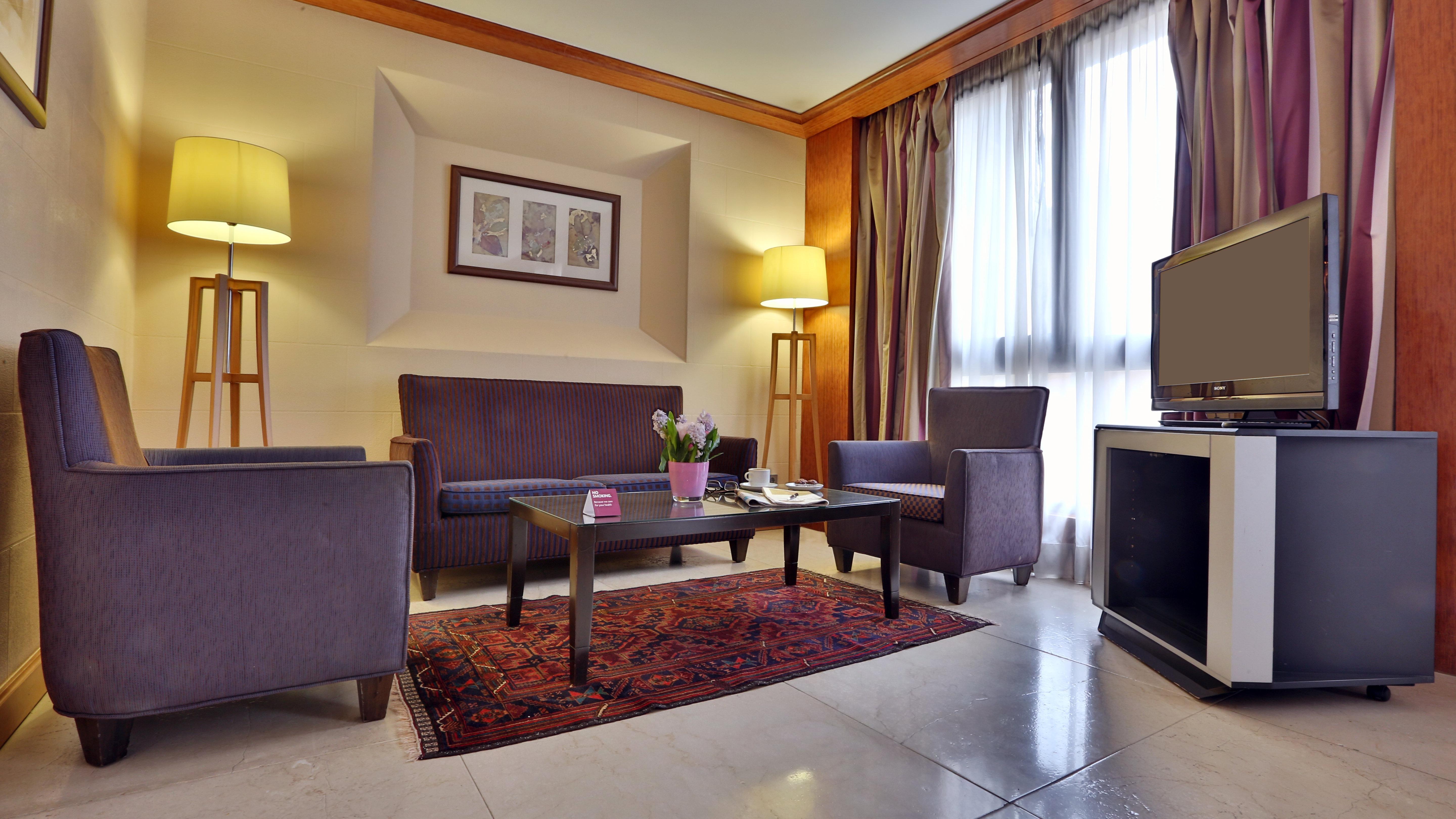 Hotel Crowne Plaza Hamra By Ihg Beirut