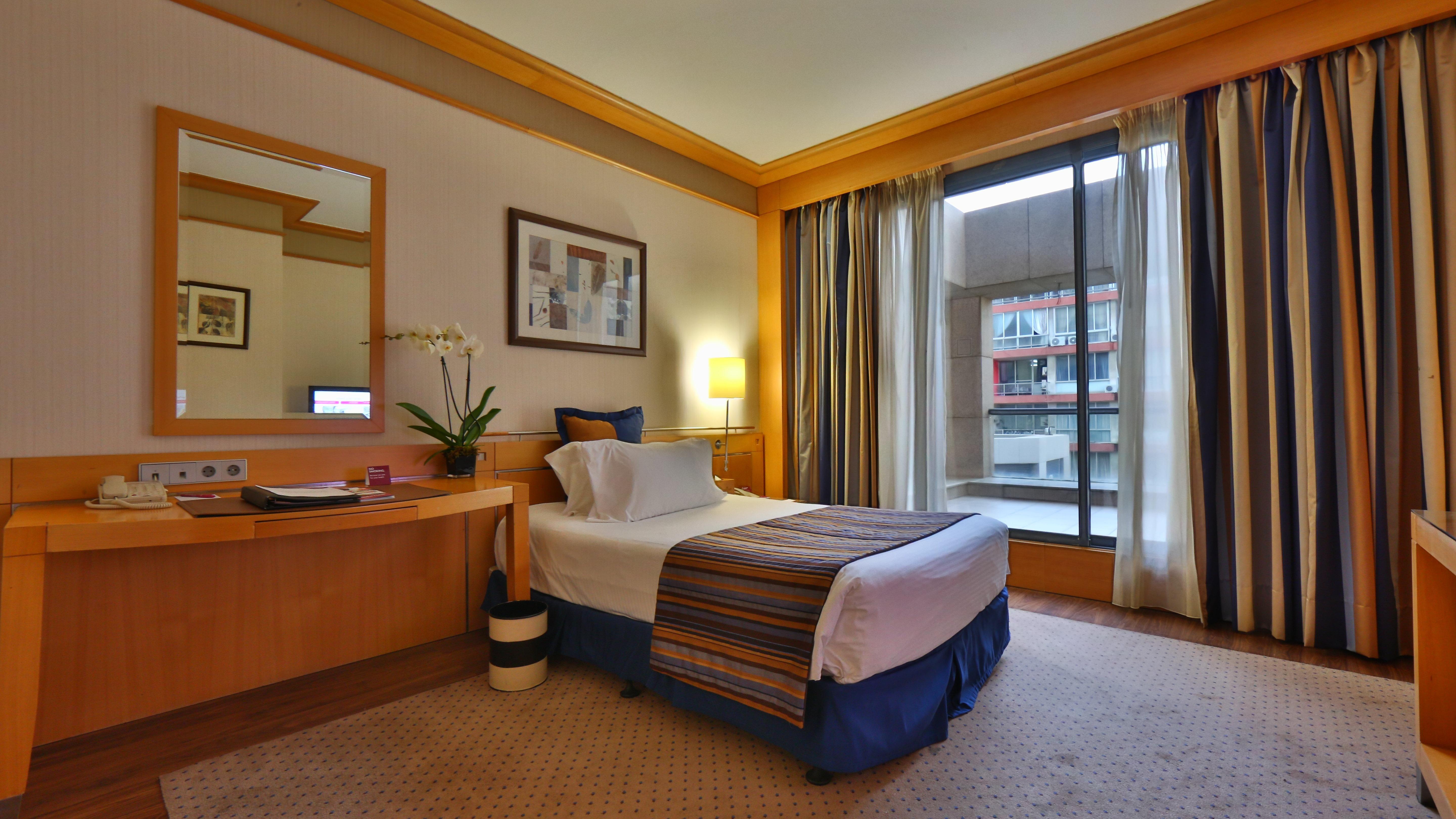 Hotel Crowne Plaza Hamra By Ihg Beirut