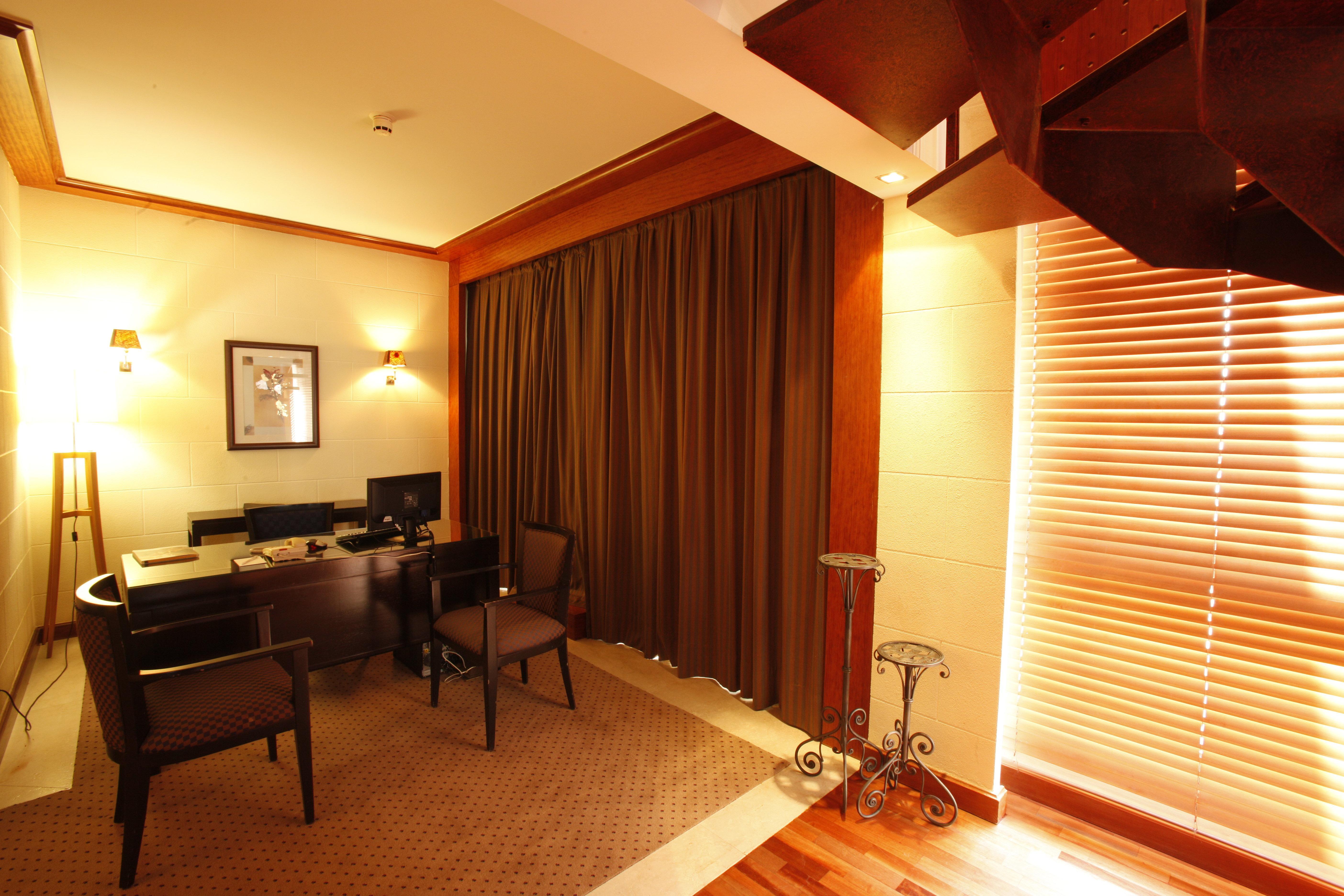 Hotel Crowne Plaza Hamra By Ihg
