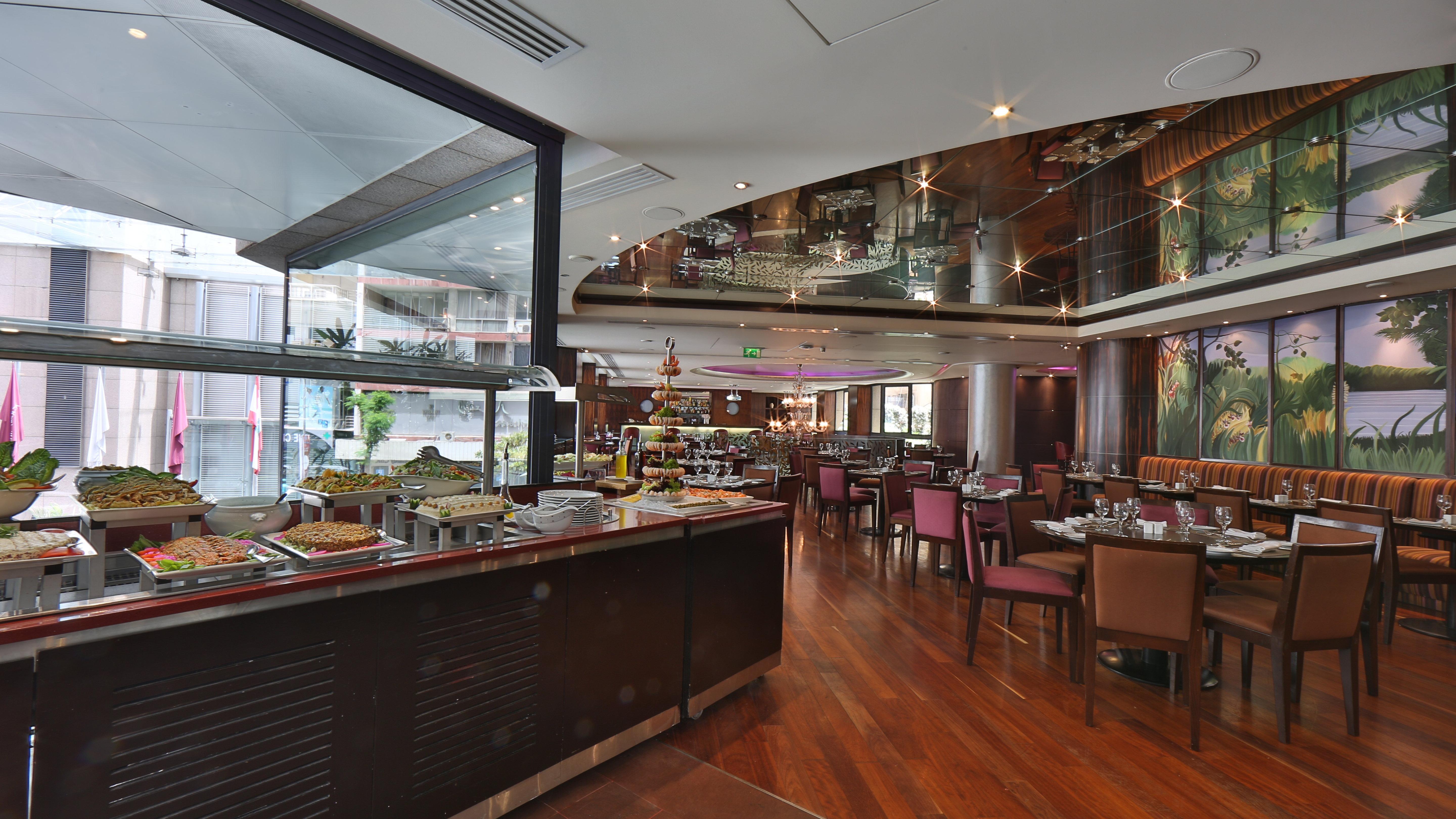 Crowne Plaza Hamra By Ihg 5*