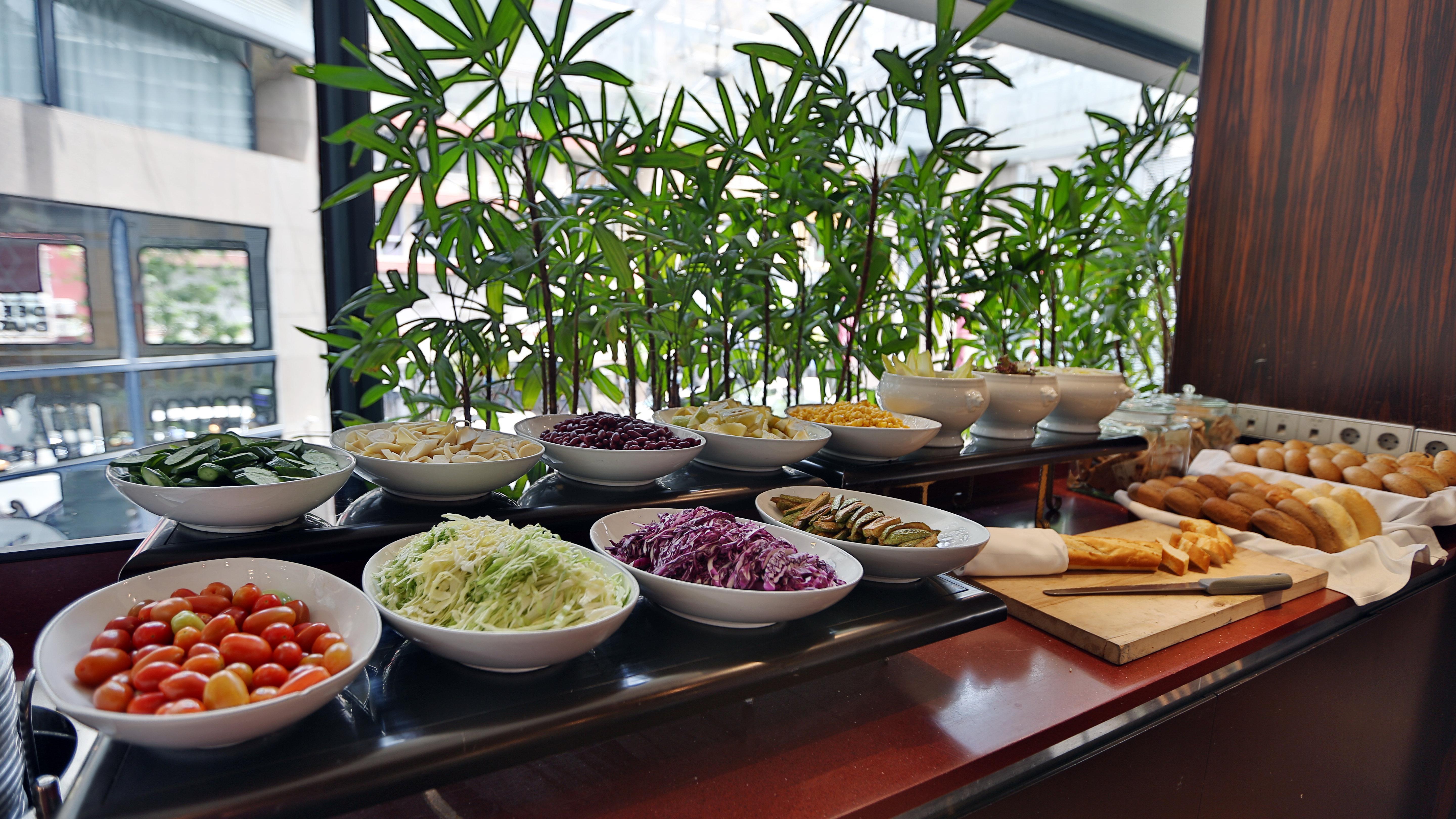 Hotel Crowne Plaza Hamra By Ihg 5*