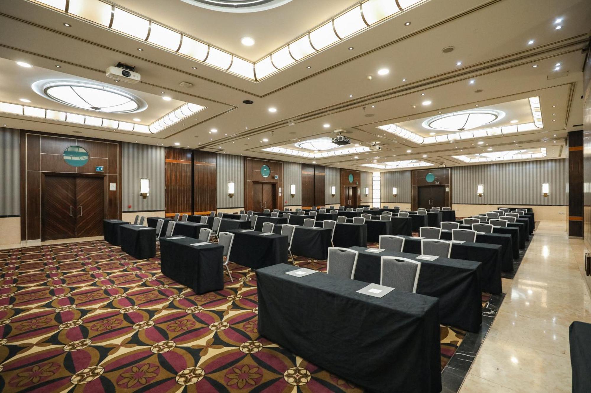 Crowne Plaza Hamra By Ihg 5* Beirut