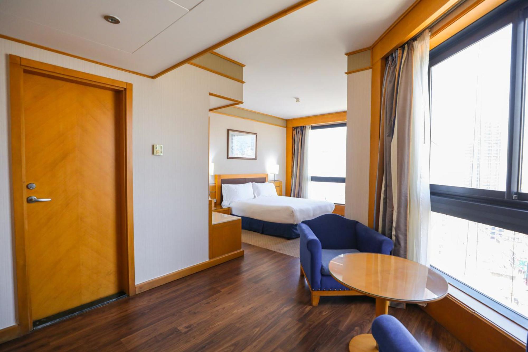 Hotel Crowne Plaza Hamra By Ihg Beirut