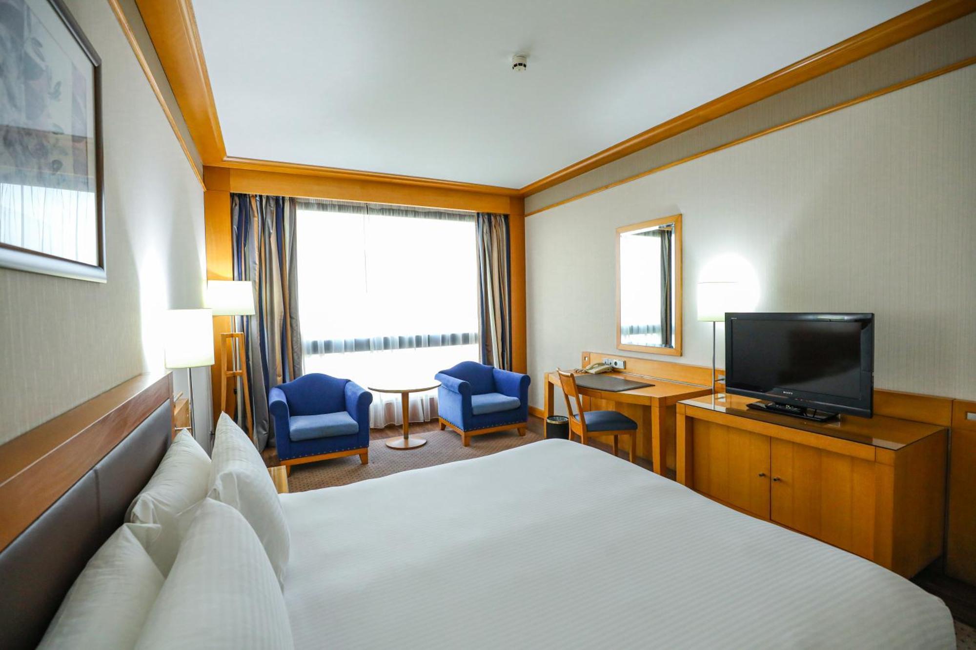 Crowne Plaza Hamra By Ihg 5*