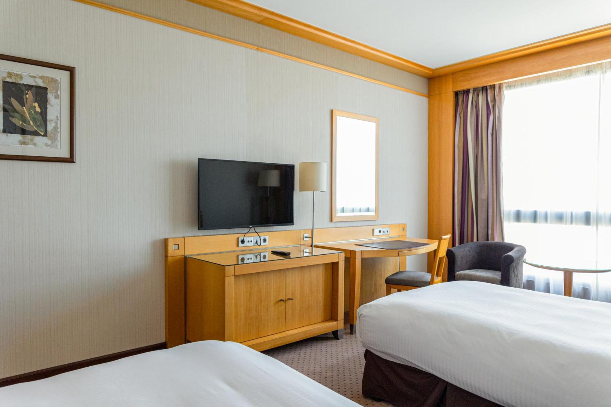 Crowne Plaza Hamra By Ihg Hotel