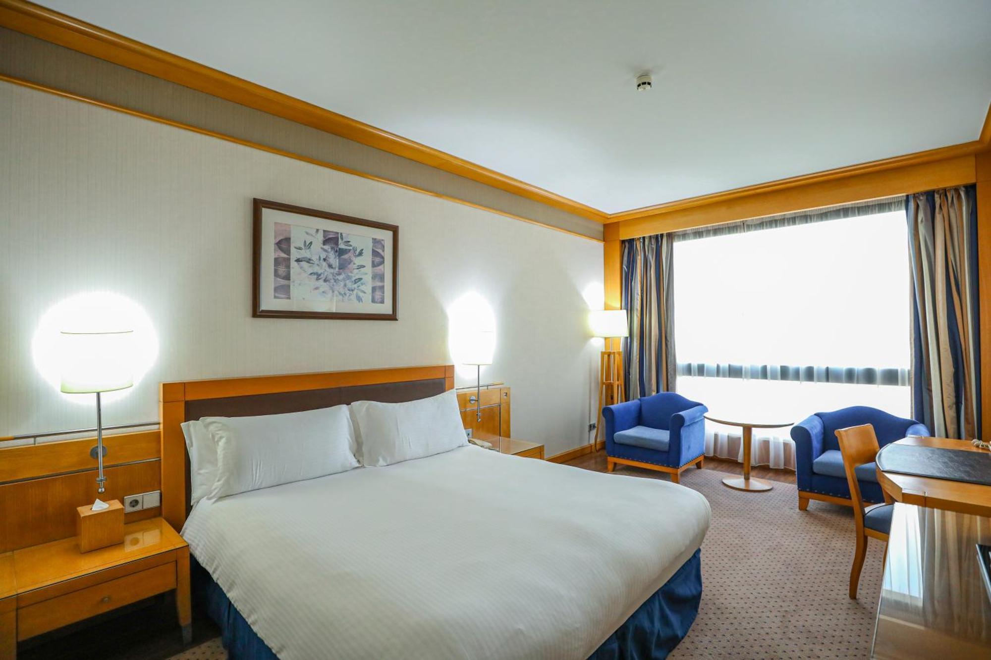 Crowne Plaza Hamra By Ihg Hotel