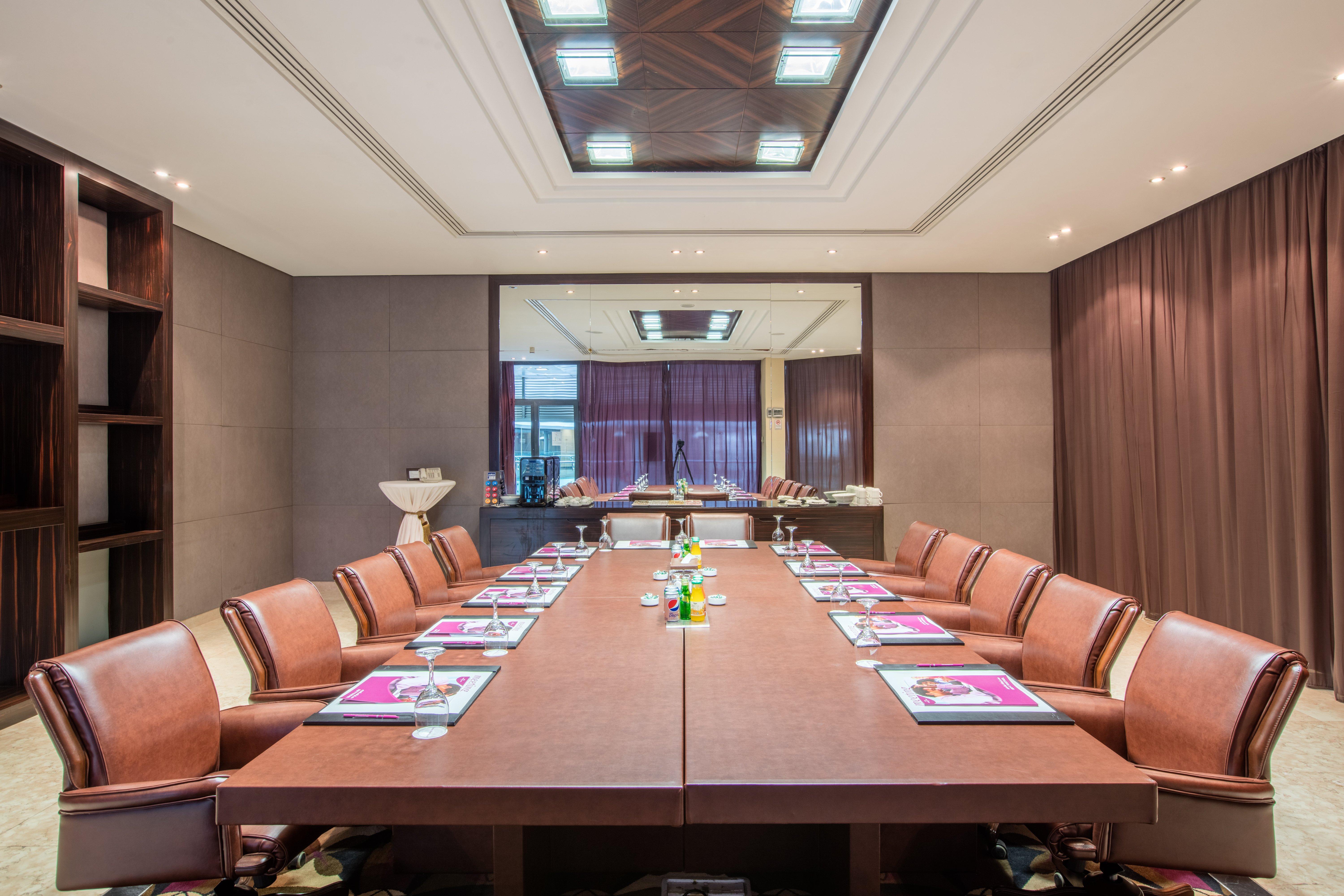 Crowne Plaza Hamra By Ihg Hotel